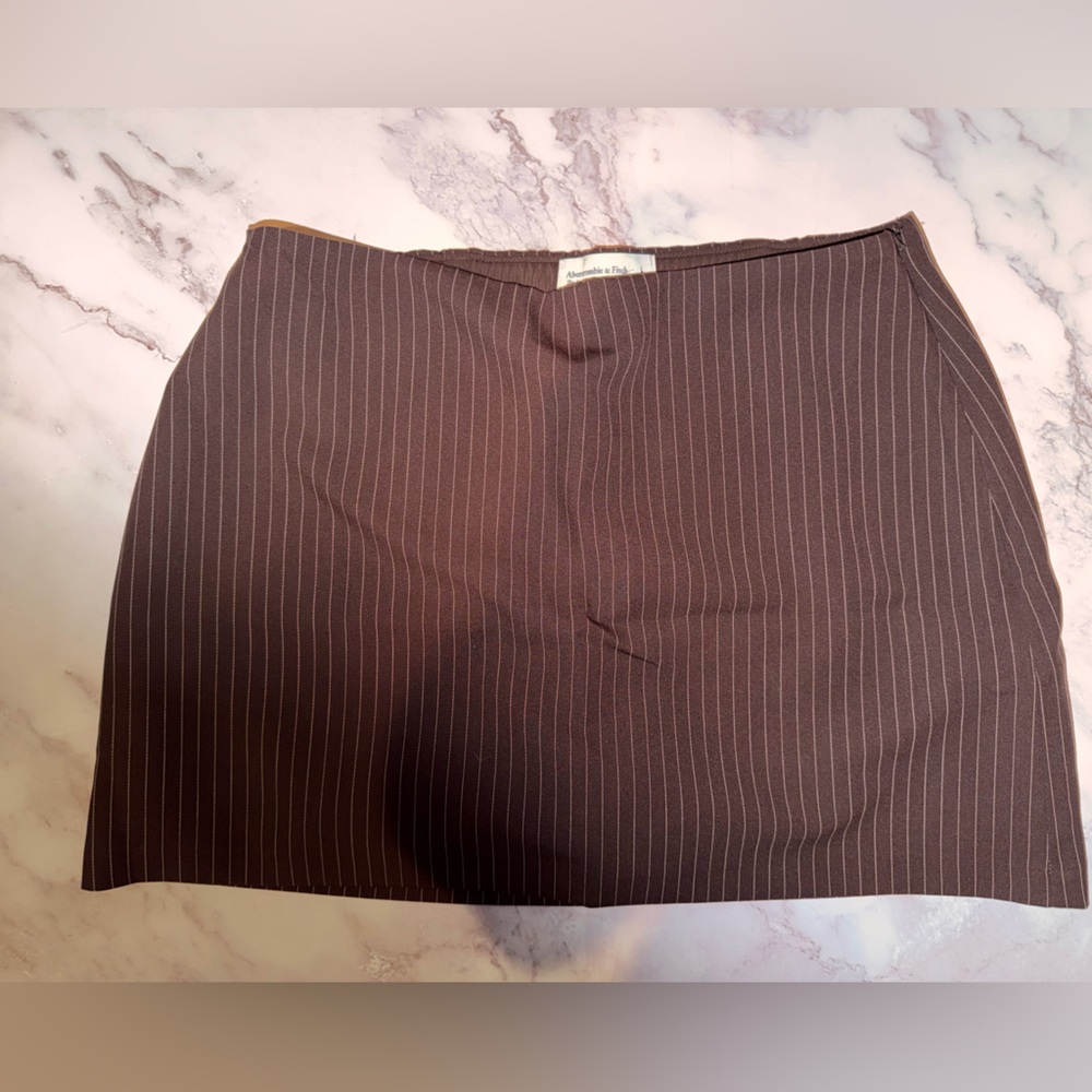 NWT Abercrombie & Fitch Brown Pinstripe Pencil Skirt